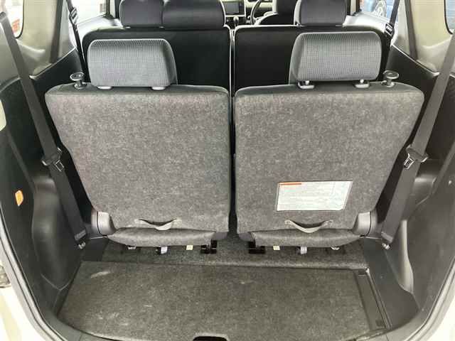 2016 Toyota Sienta G auction photo 9