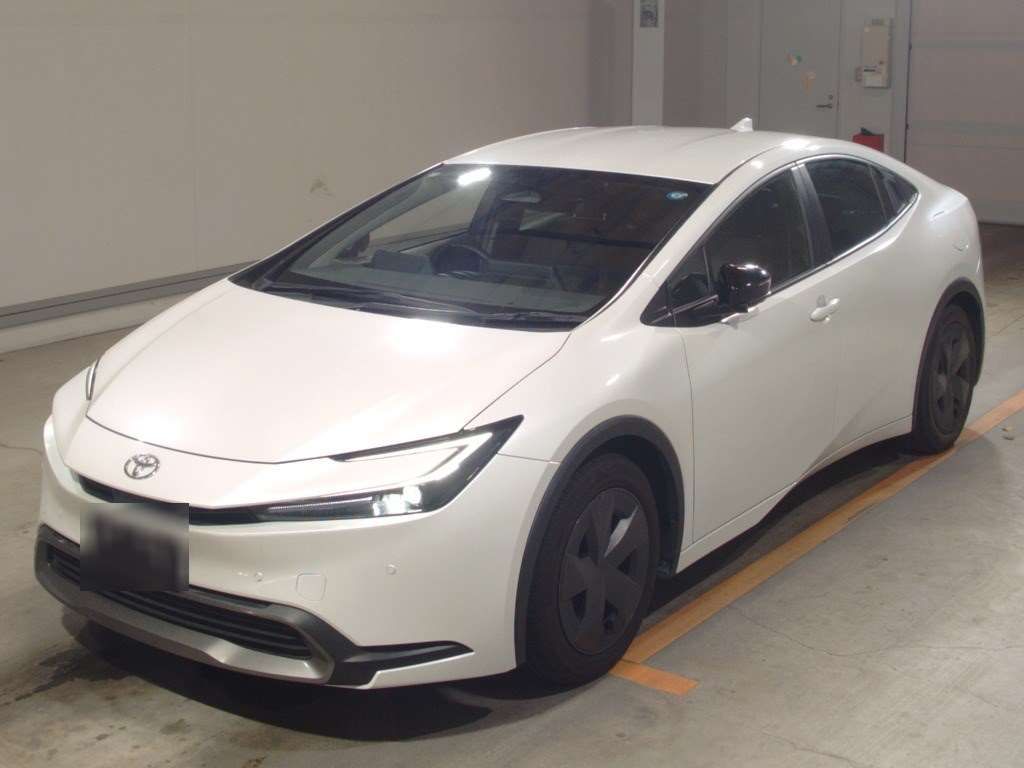 Japan Auction Vehicles 4 2023 Toyota Prius U auction photo