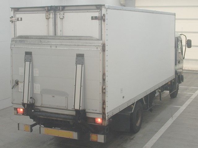 1999 Isuzu Forward 冷蔵・冷凍車 auction photo 2