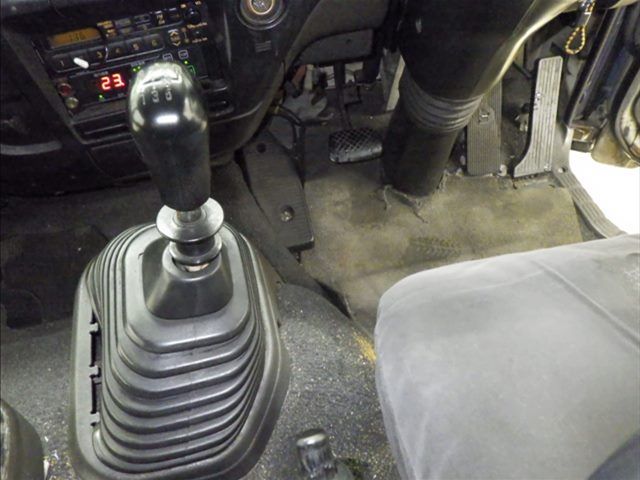 1999 Isuzu Forward 冷蔵・冷凍車 auction photo 8