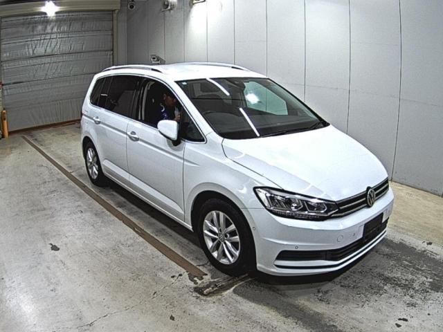 2017 Volkswagen ゴルフトゥーラン TSI コンフォートラインテックエディション LEDライト Japan auction vehicle