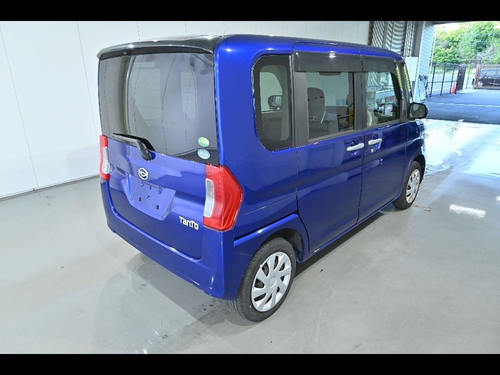 2015 Daihatsu Tanto L auction photo 2