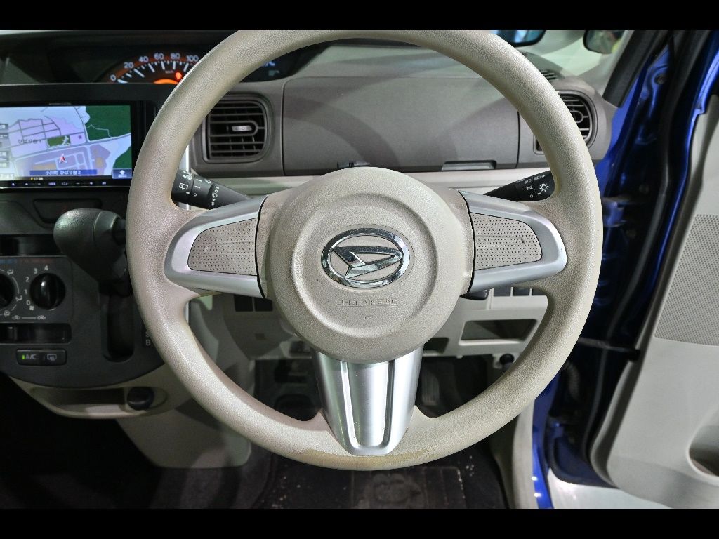 2015 Daihatsu Tanto L auction photo 9