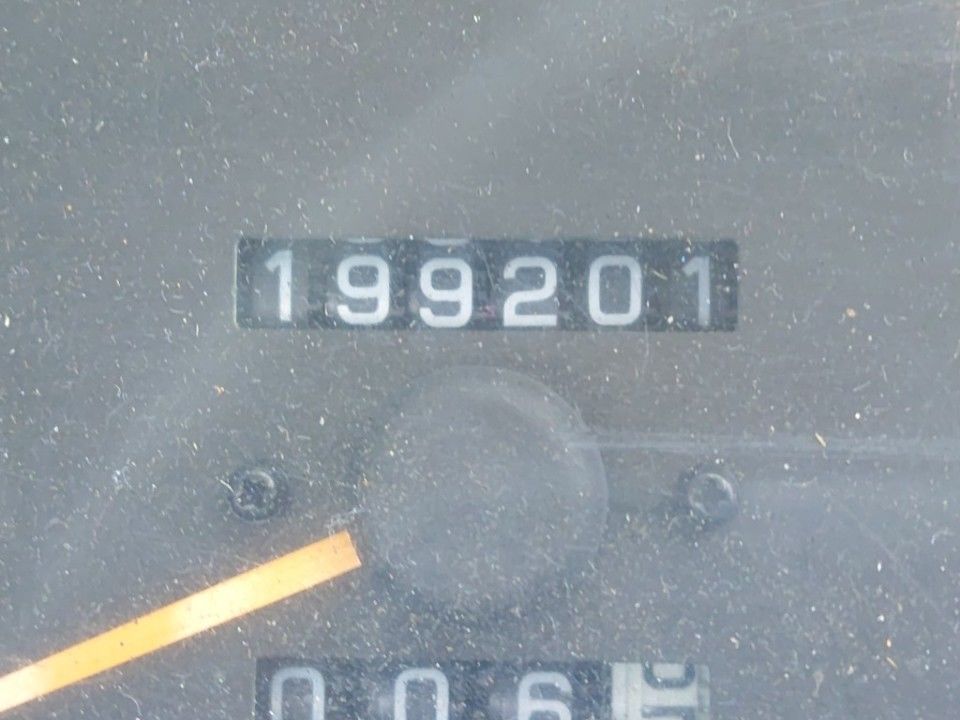 1995 Isuzu Elf auction photo 10