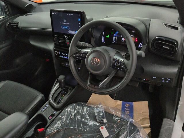 2026 Toyota Yaris Cross HV Zウルバーノ auction photo 3