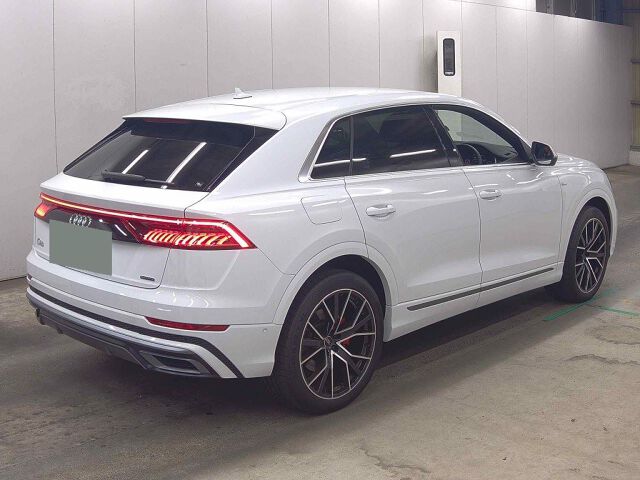 2024 Audi Q8 55TFSIクワトロSライ 4WD auction photo 5