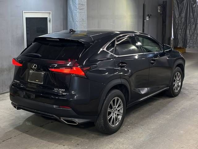 2021 Lexus NX NX300 auction photo 5