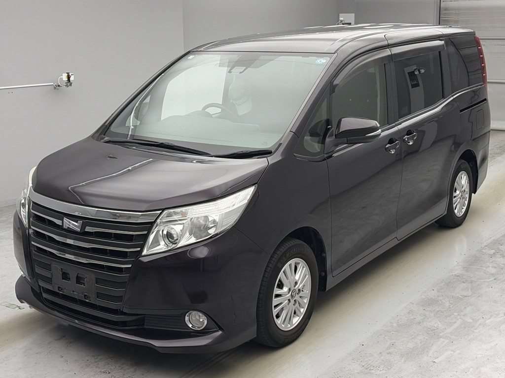 2017 Toyota Noah G Japan auction vehicle