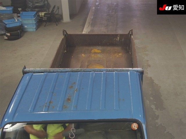 2004 Isuzu エルフ T 4WD auction photo 9