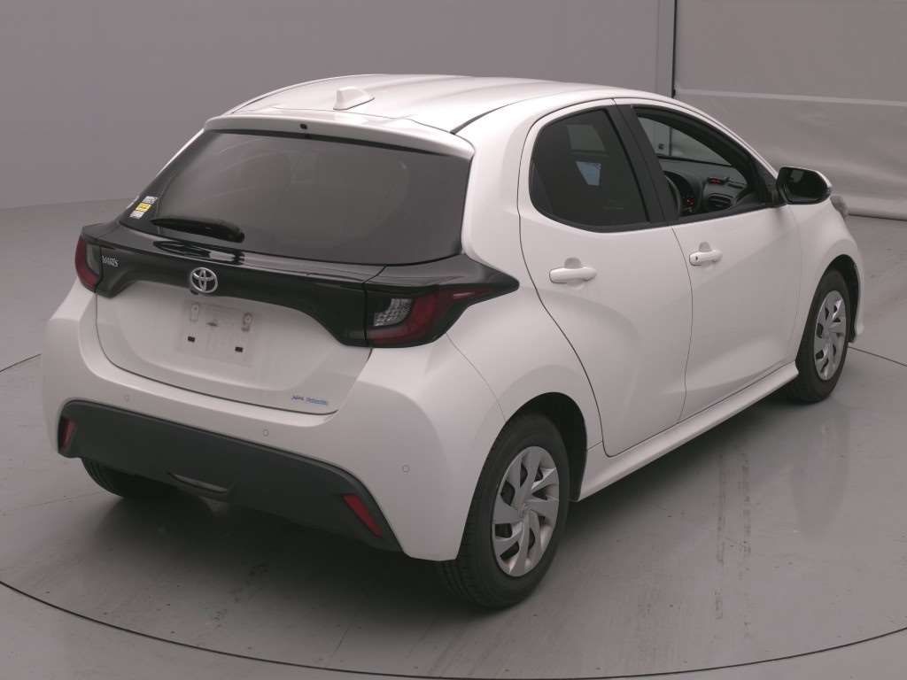 2021 Toyota Yaris X auction photo 2