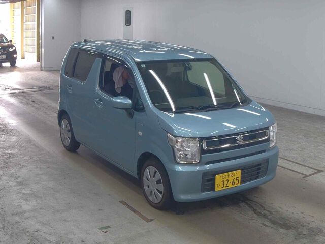 Japan Auction Vehicles 8 2019 Suzuki Wagon R HV FX auction photo