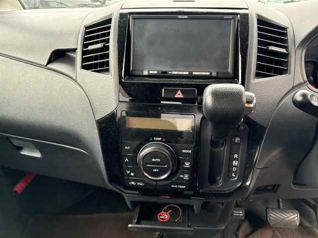 2010 Nissan Roox ハイウェイスター auction photo 6