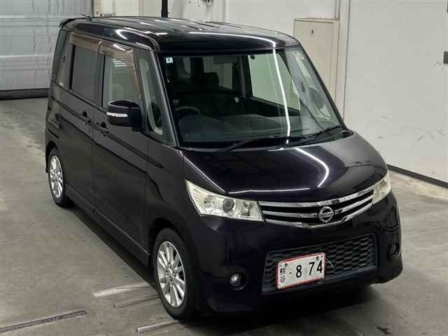 2010 Nissan Roox ハイウェイスター Japan auction vehicle