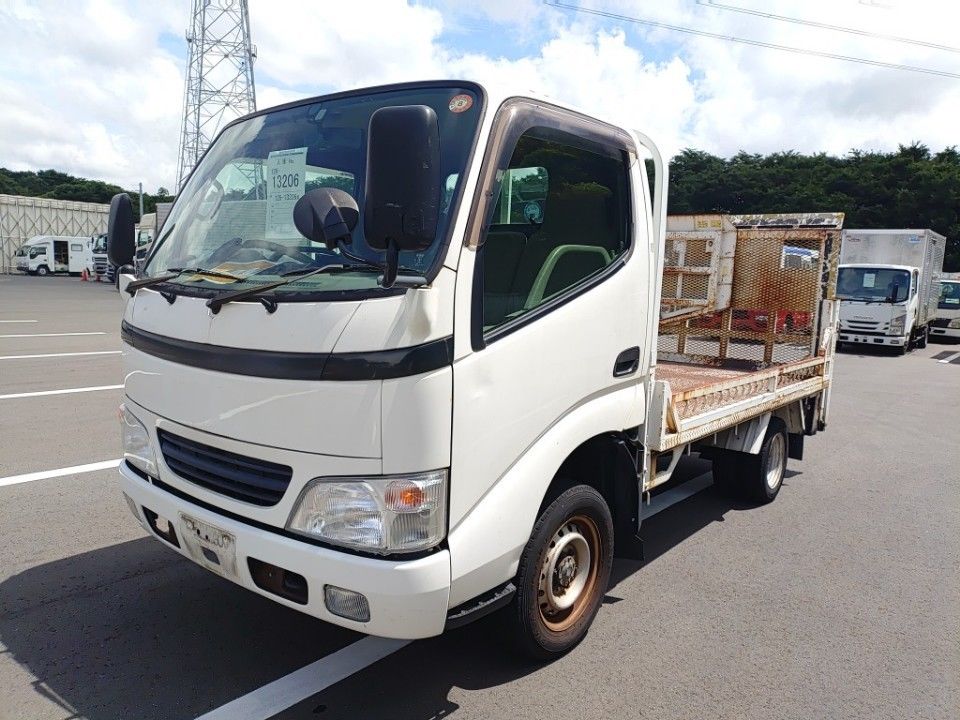 Japan Auction Vehicles 35 2006 Toyota Dyna auction photo