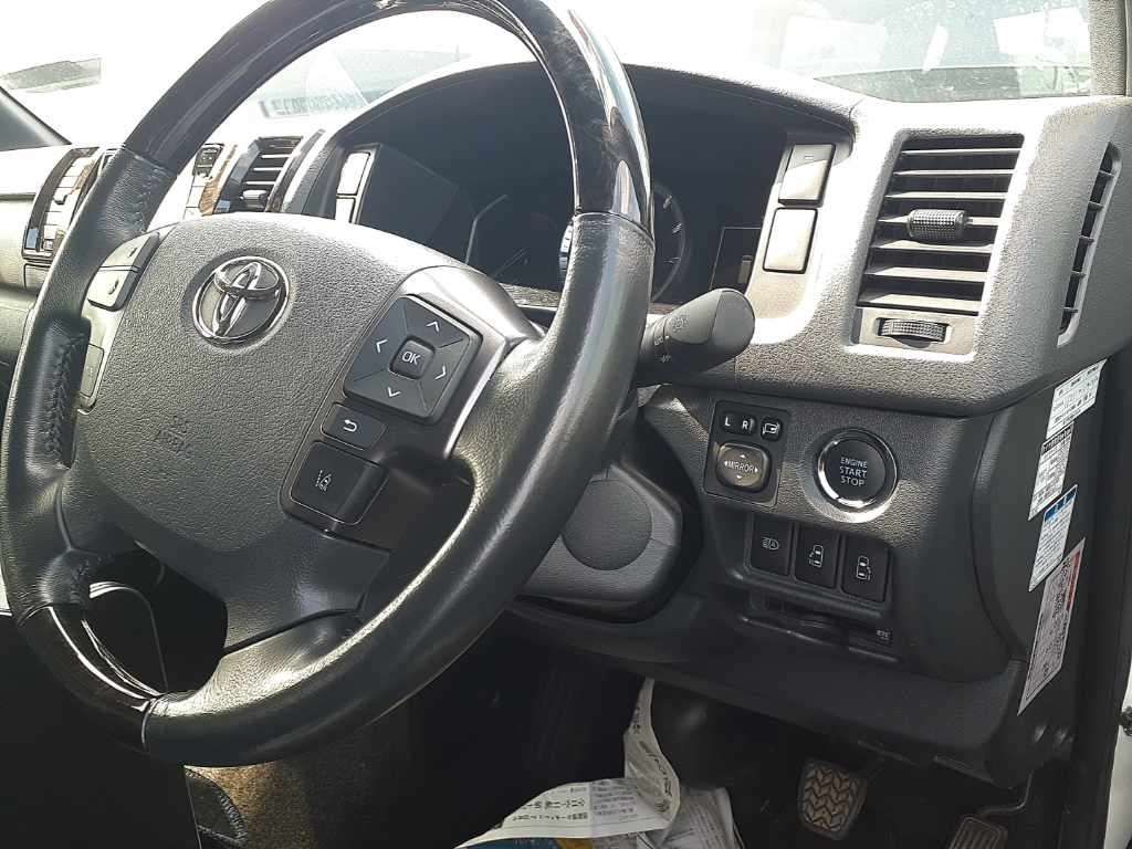 2024 Toyota Hiace Super GL Dark Ply 4WD auction photo 9