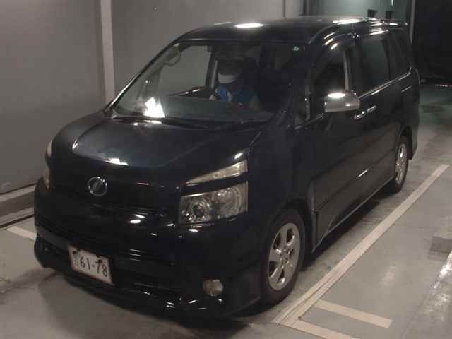 2009 Toyota Voxy 4WD Z auction photo 4