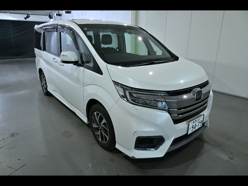 2020 Honda Stepwgn 4WD Honda Sensing 7-seater Japan auction vehicle