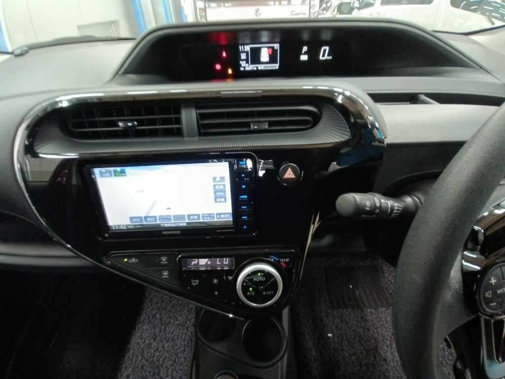 2020 Toyota Aqua S auction photo 11