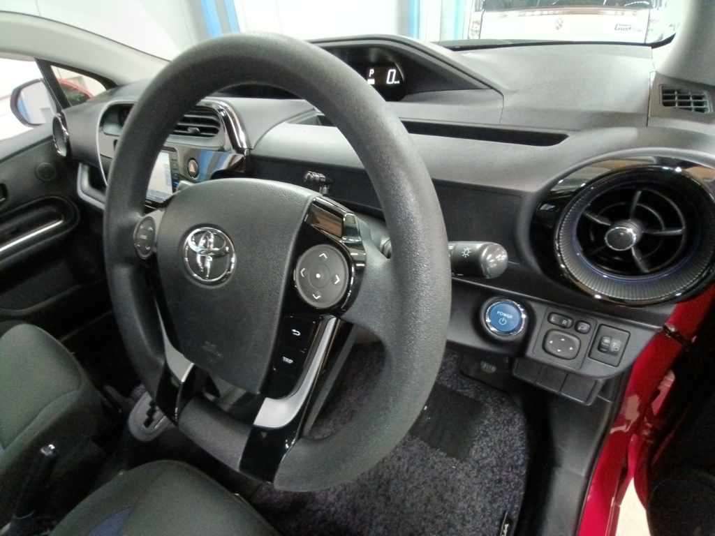 2020 Toyota Aqua S auction photo 9