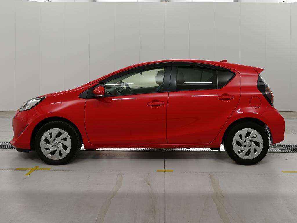 2020 Toyota Aqua S auction photo 4