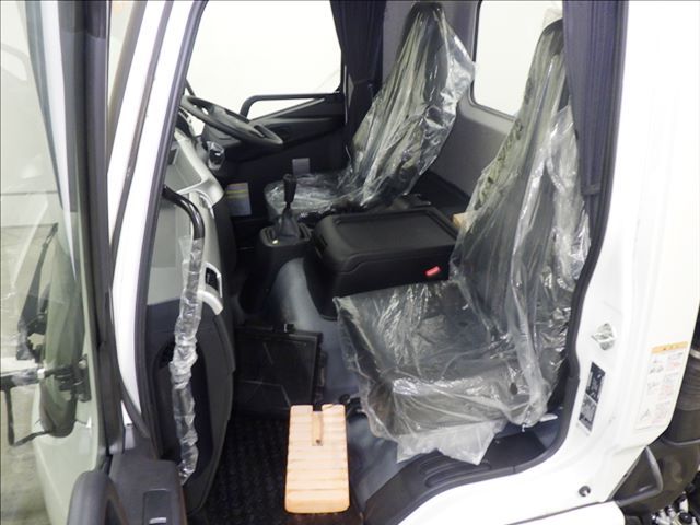 2025 Mitsubishi Fuso Fighter mixer auction photo 8