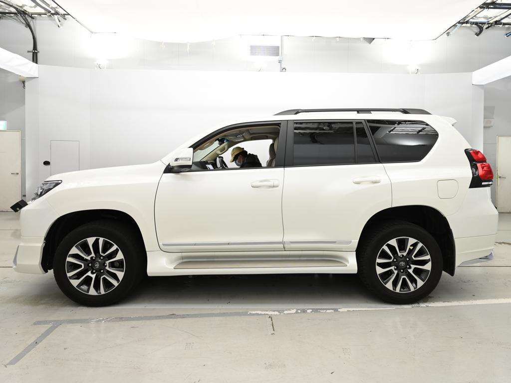 2023 Toyota Land Cruiser Prado TX Lパッケージ 4WD auction photo 4