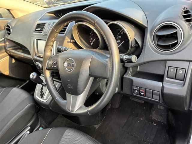 2011 Nissan ラフェスタハイウェイスター ハイウェイスターG auction photo 3