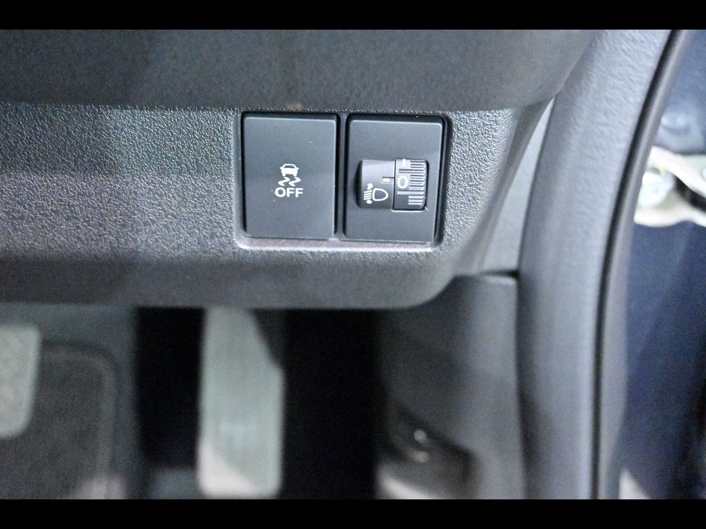 2025 Honda N-BOX 4WD カスタム auction photo 11