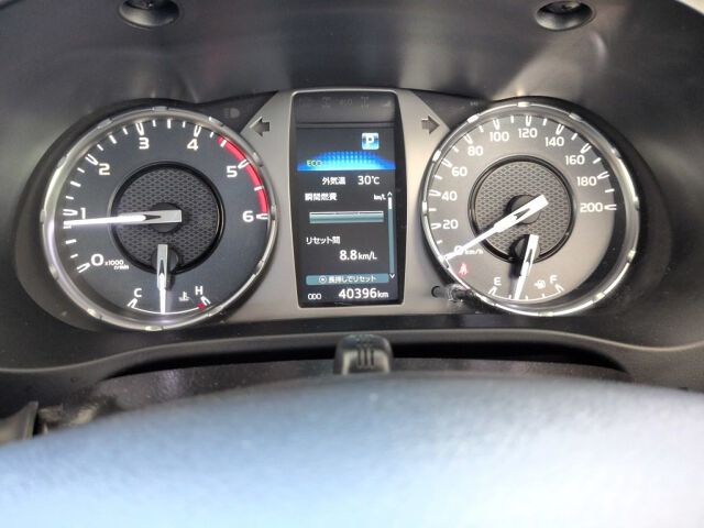 2022 Toyota Hilux Z 4WD auction photo 3