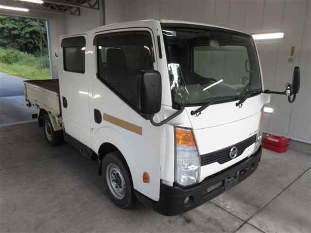 2013 Nissan アトラス Wキャブ 4WD Japan auction vehicle