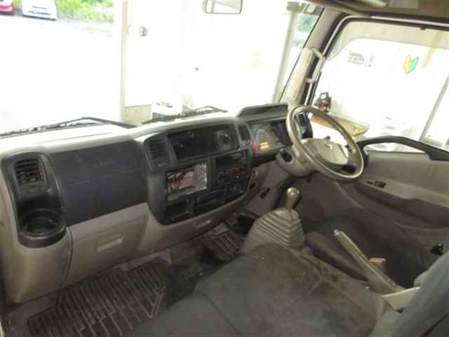 2013 Nissan アトラス Wキャブ 4WD auction photo 3