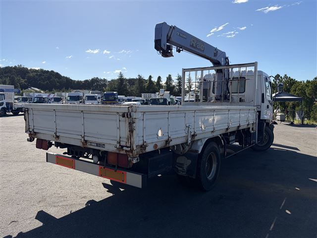 2005 Isuzu Forward クレーン付 auction photo 2