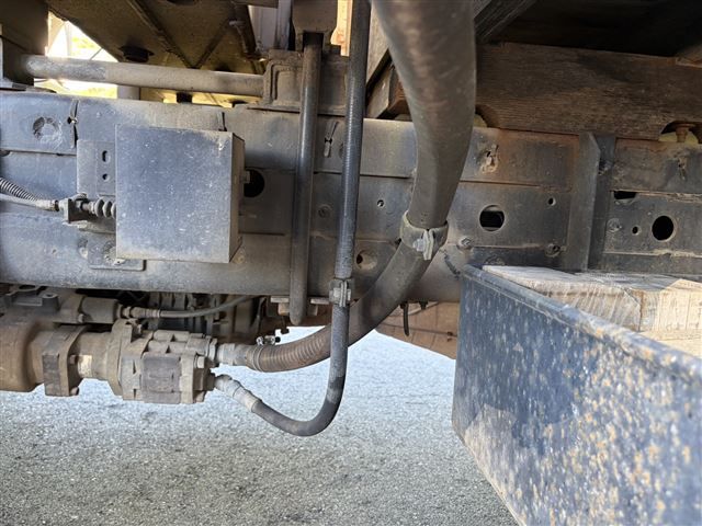 2005 Isuzu Forward クレーン付 auction photo 6