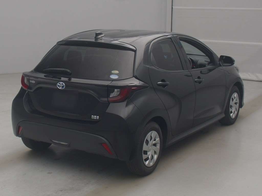 2020 Toyota Yaris Hybrid X auction photo 2
