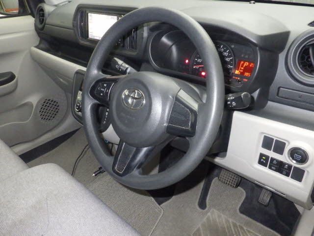 2020 Toyota Passo X L Package S auction photo 3