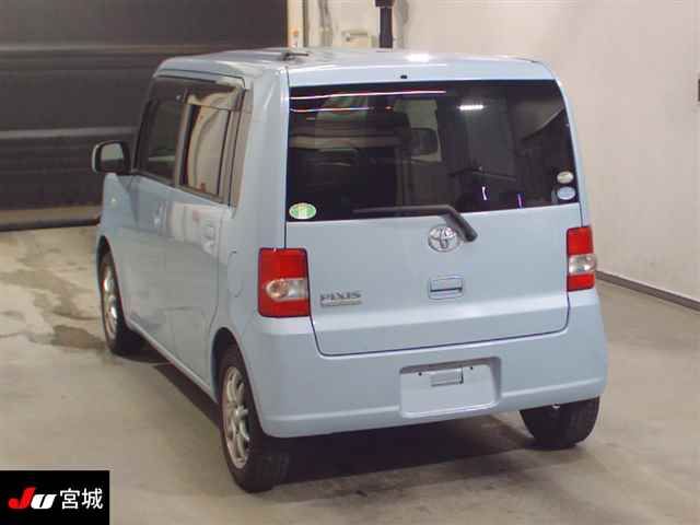 2015 Toyota Pixis Space L auction photo 2