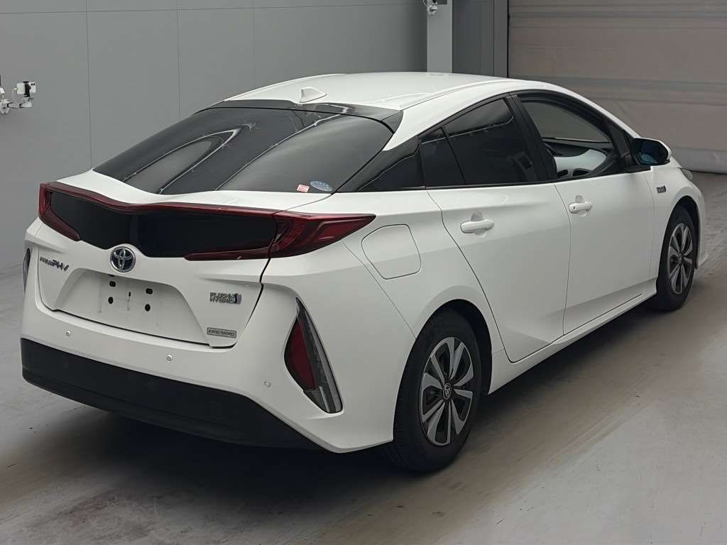 2019 Toyota Prius PHEV Sセーフティパッケージ auction photo 2