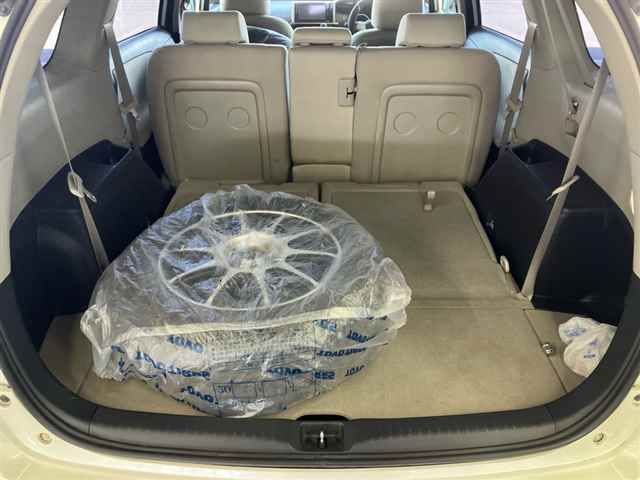 2014 Toyota Wish 1.8G auction photo 9
