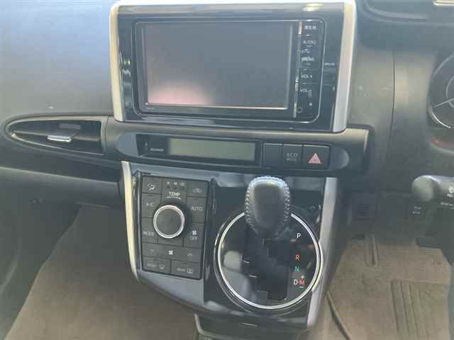 2014 Toyota Wish 1.8G auction photo 6