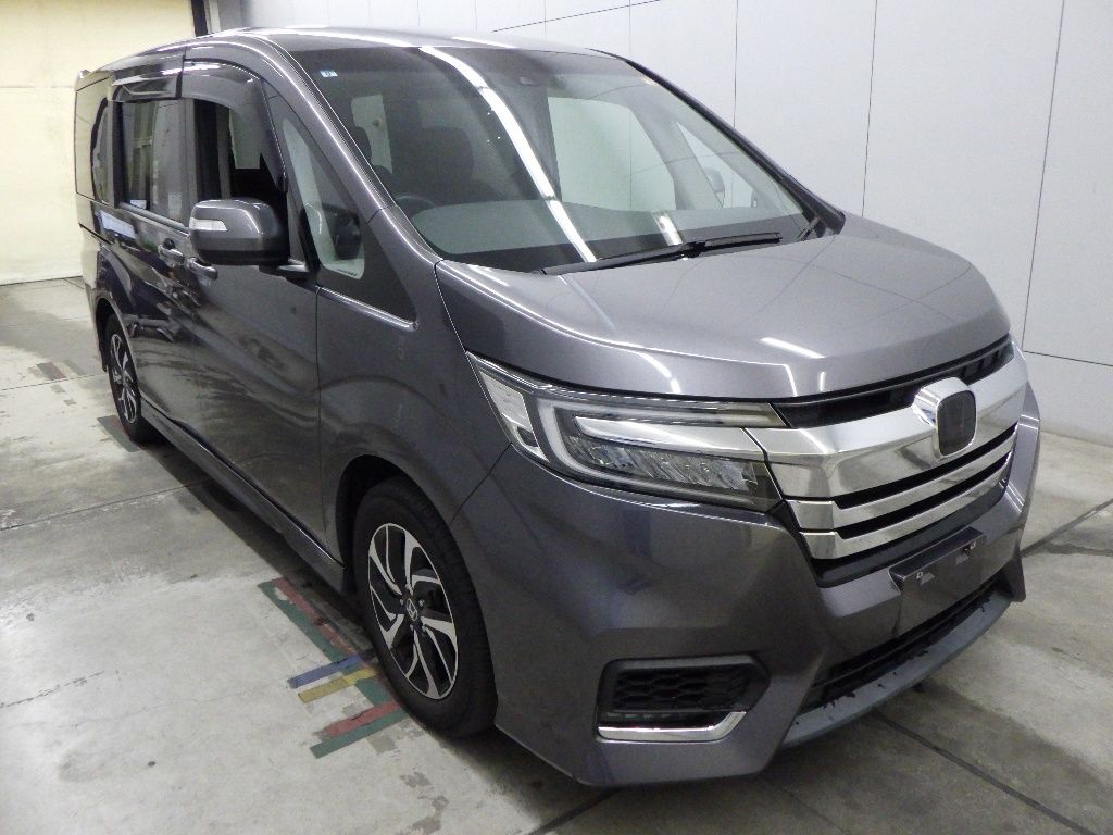 Japan Auction Vehicles 18 2021 Honda Stepwgn Honda Sensing (7 seats) auction photo
