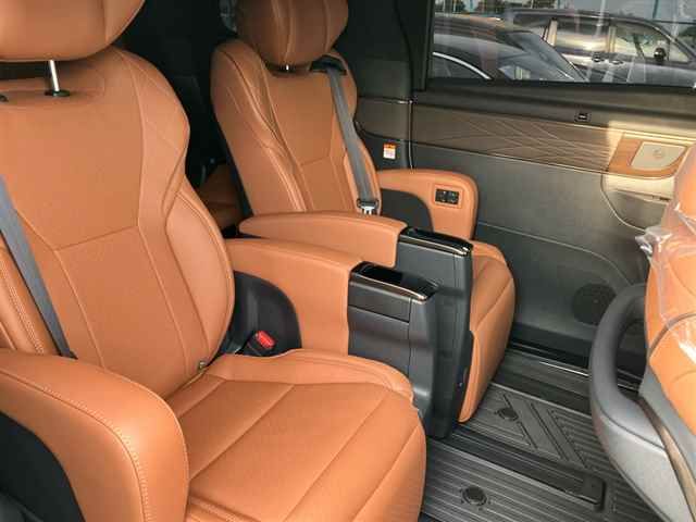 2025 Toyota Vellfire Z Premier auction photo 7