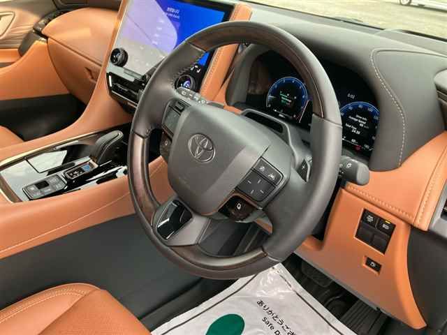 2025 Toyota Vellfire Z Premier auction photo 3