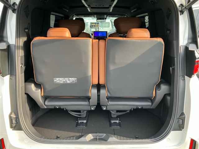 2025 Toyota Vellfire Z Premier auction photo 9