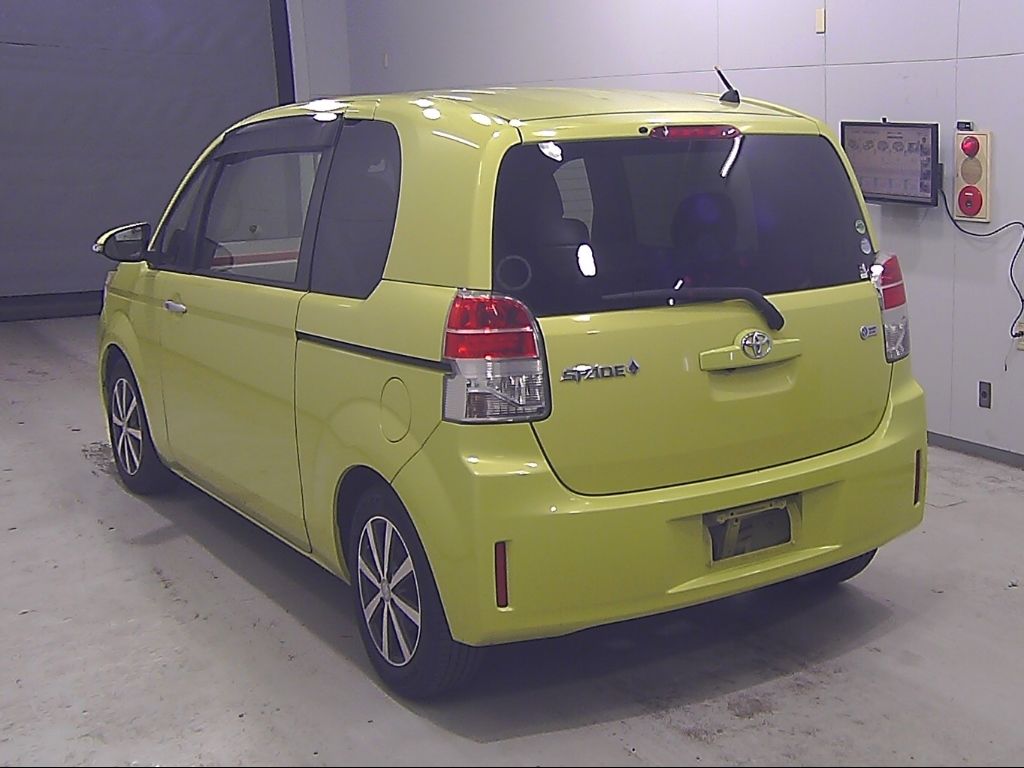 2012 Toyota Spade F auction photo 5