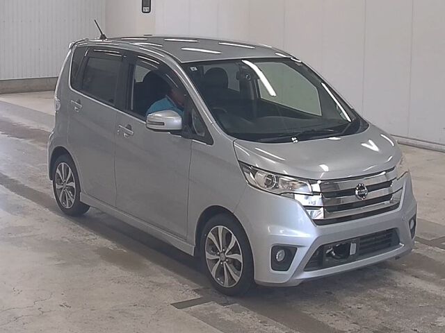 2013 Nissan Dayz Highway Star G Japan auction vehicle