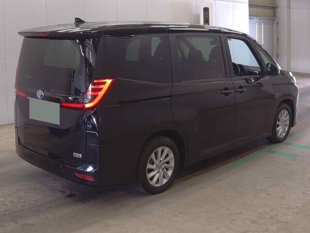 2024 Toyota Noah ハイブリッドG auction photo 5
