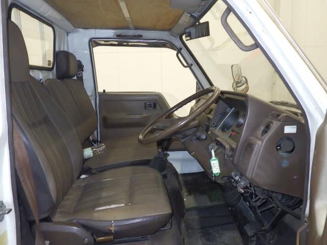 1990 Toyota Dyna Flatbed auction photo 6