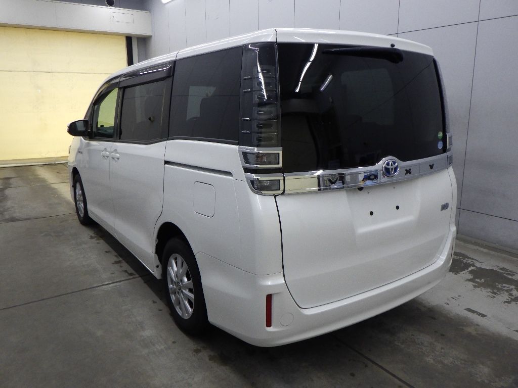 2019 Toyota Voxy ハイブリッドX auction photo 5