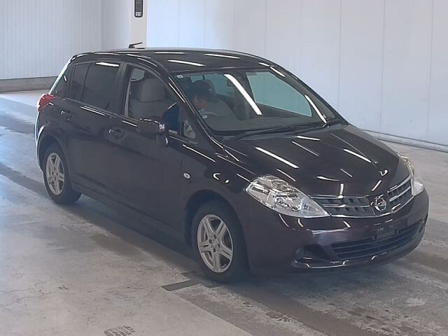 2011 Nissan ティーダ 15M FOUR 4WD Japan auction vehicle