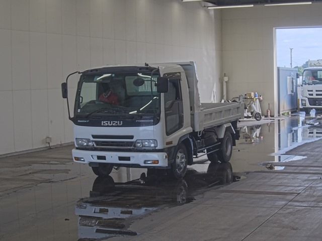 2005 Isuzu Forward ダンプ Japan auction vehicle